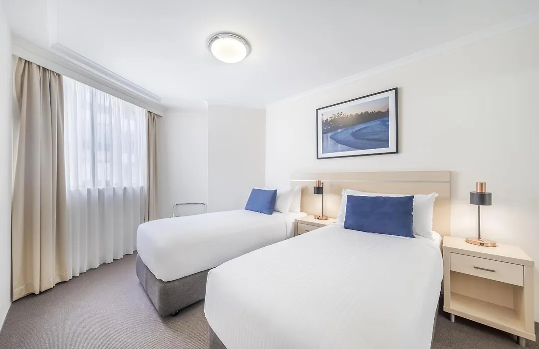 Oaks Sydney Castlereagh Suites-1